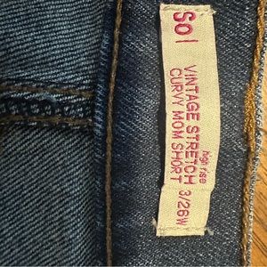Jean shorts size junior size 3. Waist 26